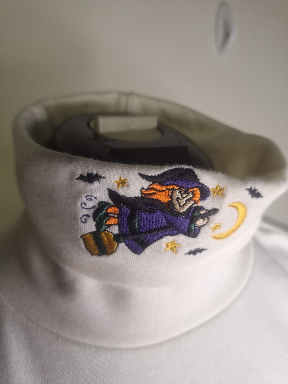 Croft & Borrow Halloween White Cotton Top - Classic Turtleneck Size Large - Picture 1 of 5